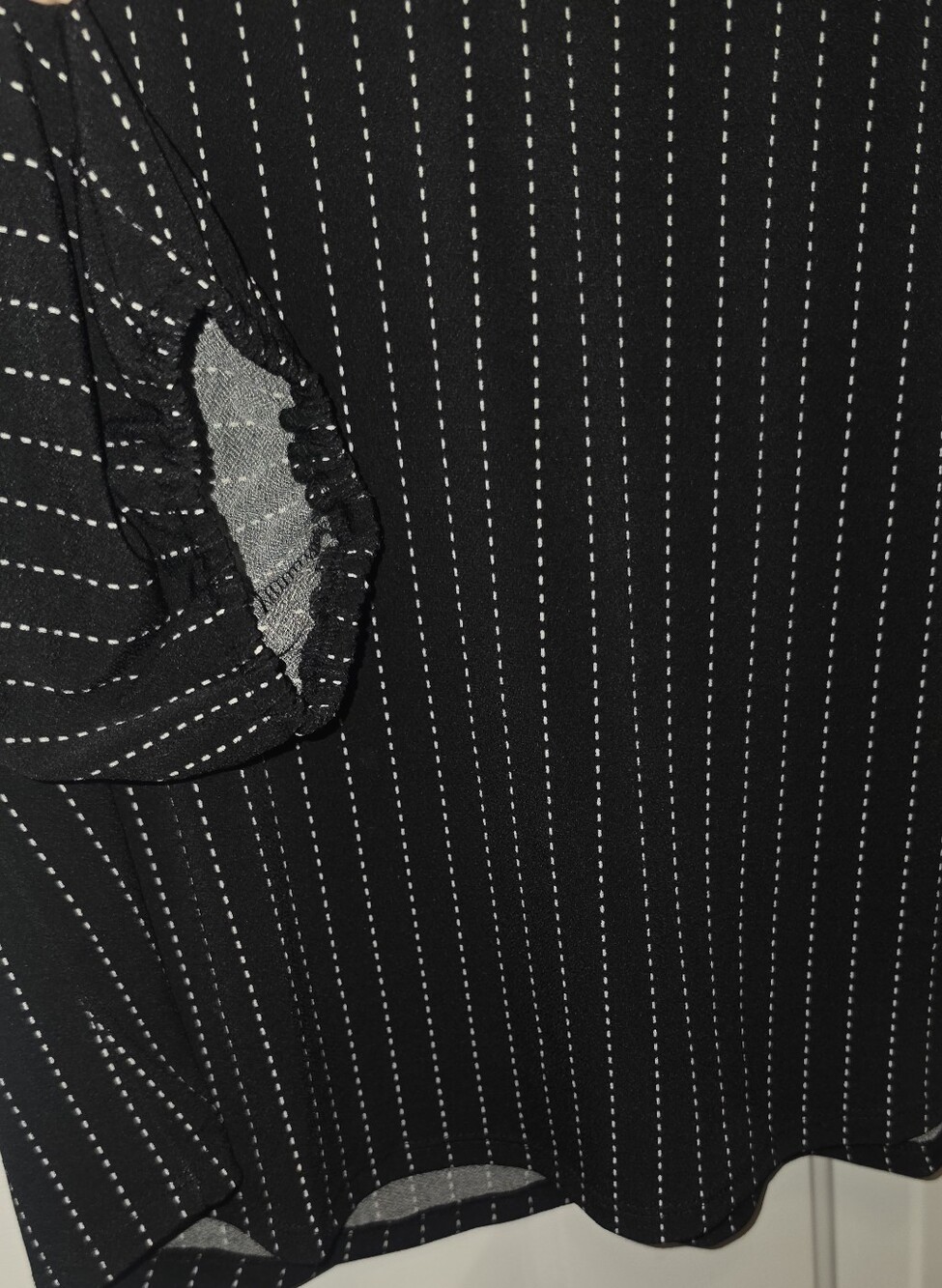 Adrianna Papell Black & White Pinstripe Blouse – Size XL - Picture 3 of 9